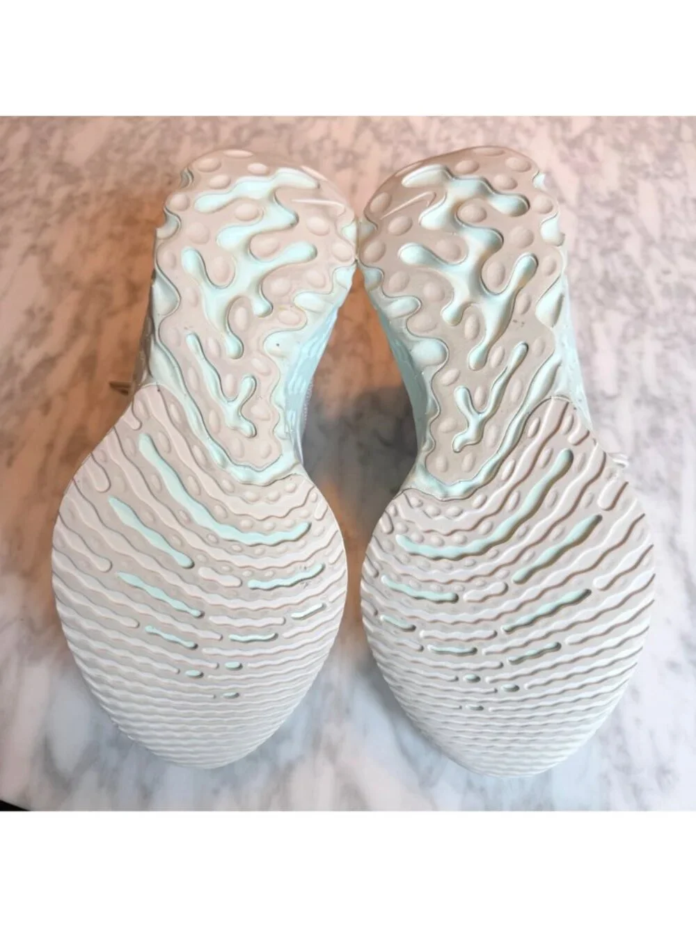 Nike React Infinity Run Flyknit 2 Womens Running Shoes White Pink Size 9/40.5